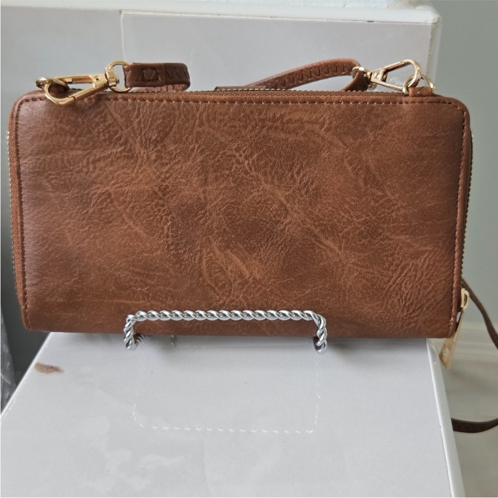 Brown Embossed floral crossbody wallet - Picture 2 of 4